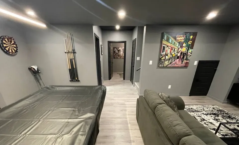 photo of the rec room in the Hofsted basement, designed and built by KMA Building in Winnipeg, MB