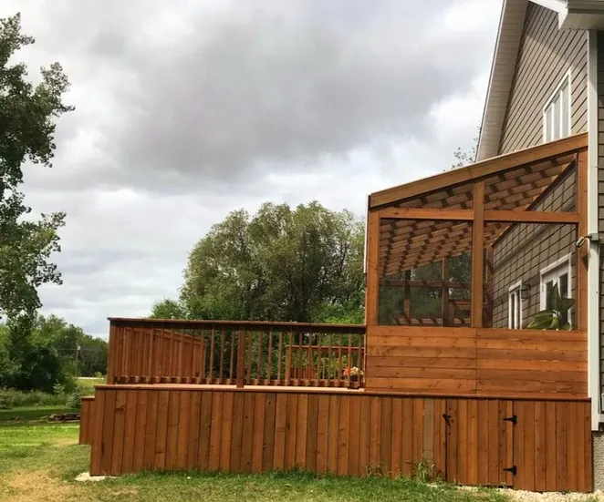 photo of the "Prairie Acres" deck, a wood deck designed and built by KMA Building in Winnipeg, MB
