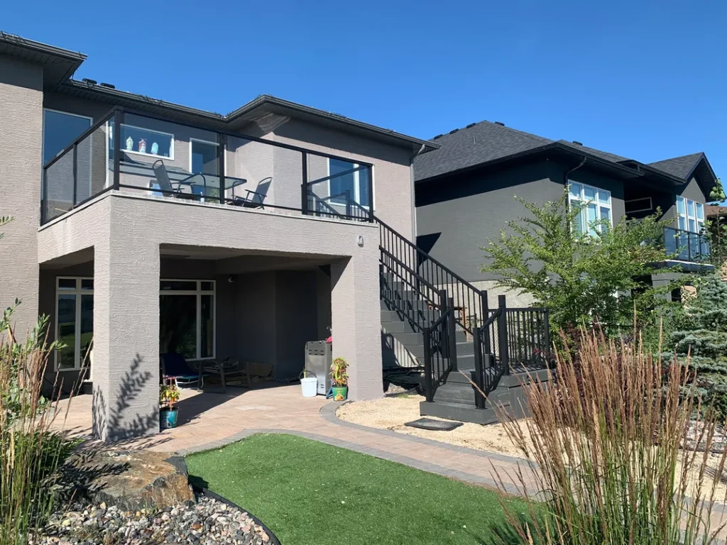 photo of the "Shady Shores" deck, a composite deck designed and built by KMA Building in Winnipeg, MB